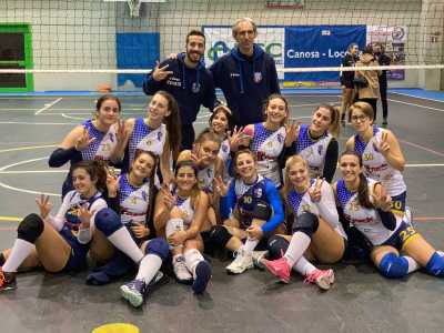 Salvatore De Salvatore, 50enne, dal 2014 � a capo della �Don Milani Volley�, associazione sportiva pallavolistica rivolta a giovani dagli 8 ai 26 anni. In foto gli allenatori Giovanni Nocera e Giovanni La Gioia